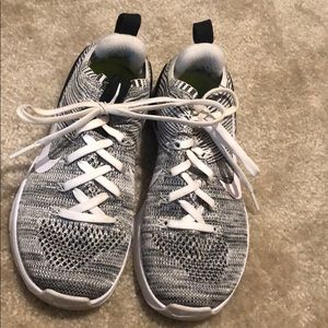 Nike Metcon’s Black and White